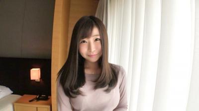 SIRO-4049【初撮り】【美尻スイ】色香が漂う美尻スイ。Tックをずらして爱液溢れるあそこに挿入すれば..応募素人、初AV撮影125ひかり24歳スイ